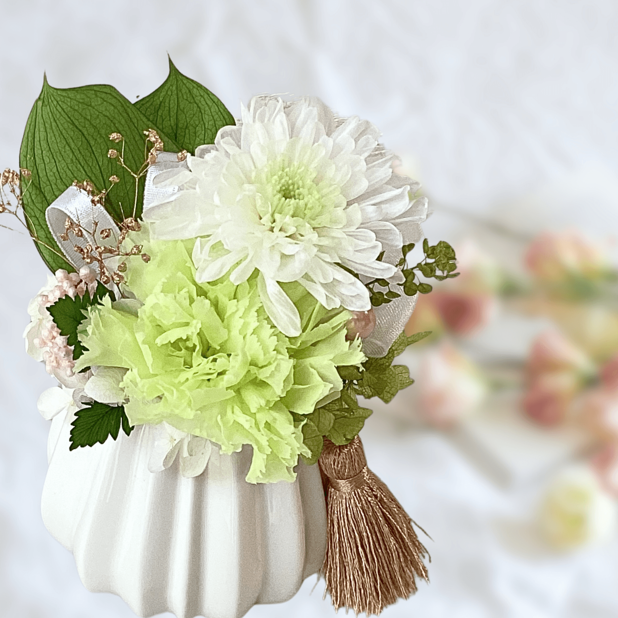 小さいサイズのお供え花　琴音菊1枚目の画像